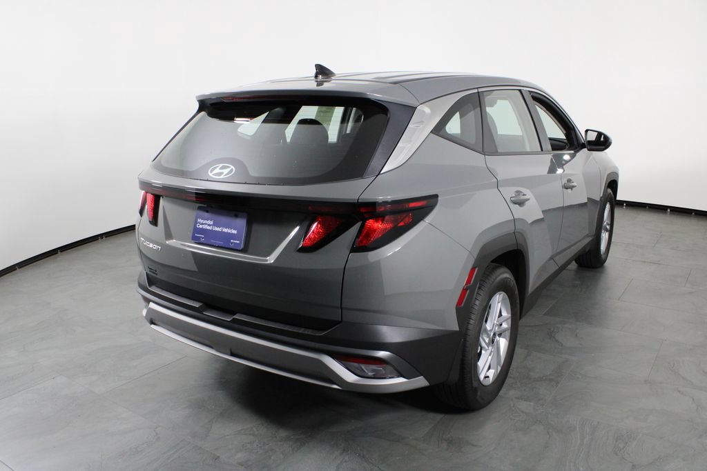 Used 2026 Hyundai Tucson SE FWD image 16