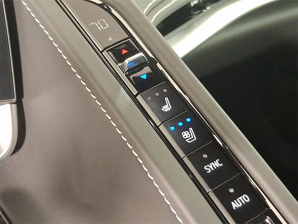 Used 2021 Chevrolet Corvette Stingray Premium Conv w/ Battery Protection Package image 18