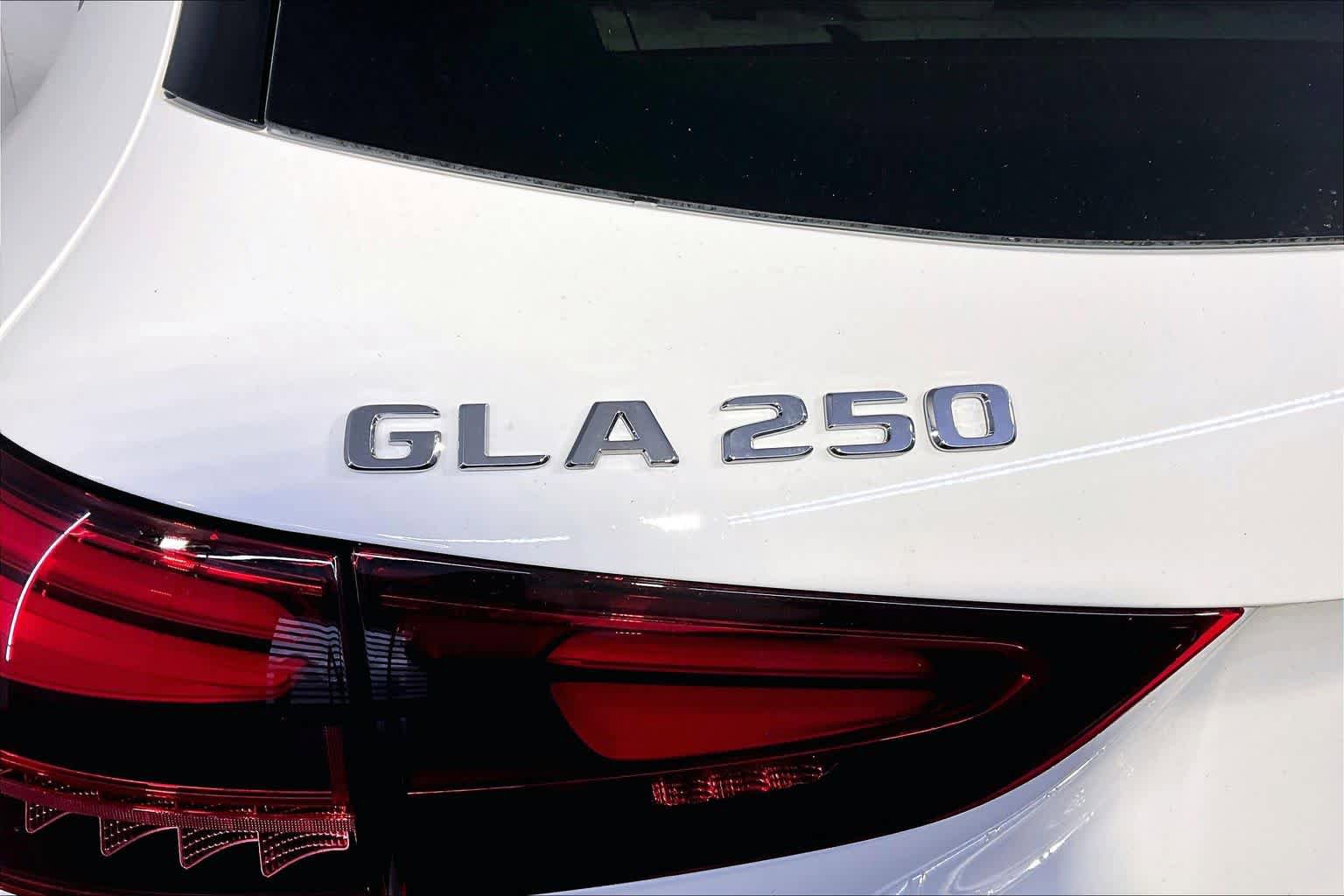 New 2026 Mercedes-Benz GLA 250 4MATIC image 6