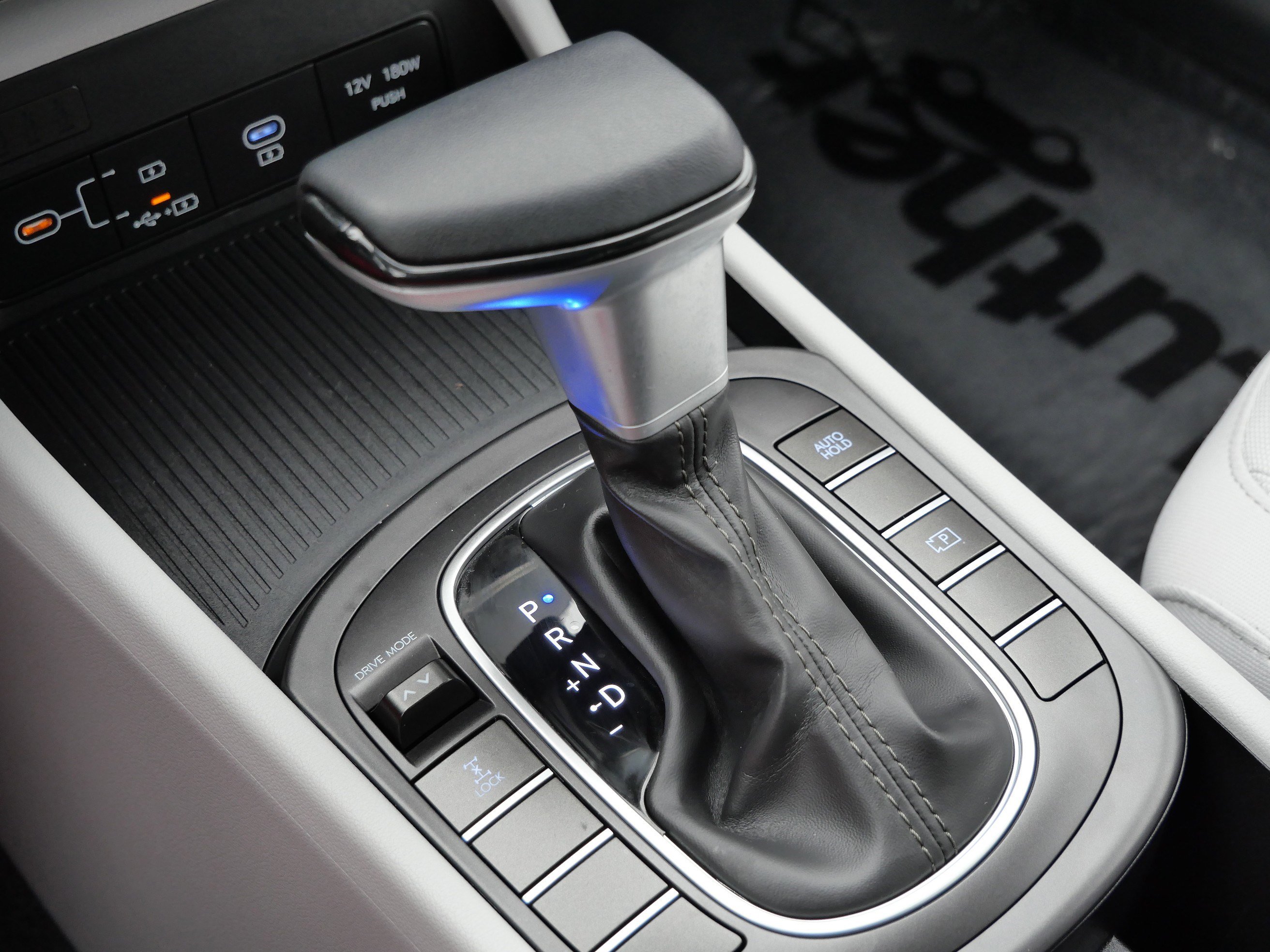 Certified 2025 Hyundai Kona SEL image 25