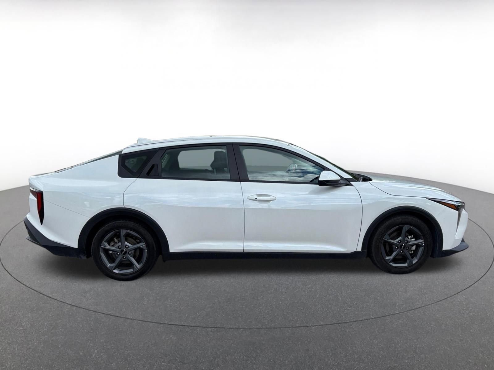 Used 2025 Kia K4 FWD image 15