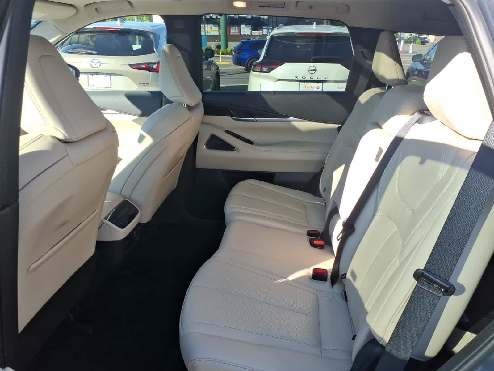 Certified 2025 INFINITI QX60 Sensory w/ Vision Package AWD/4WD image 13
