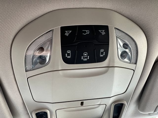Used 2024 Chrysler Pacifica Limited FWD image 33