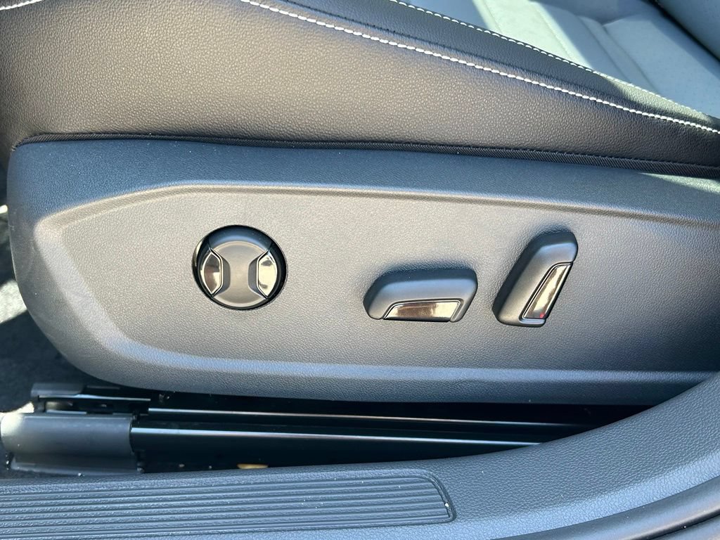 New 2026 Volkswagen Jetta SE FWD image 19