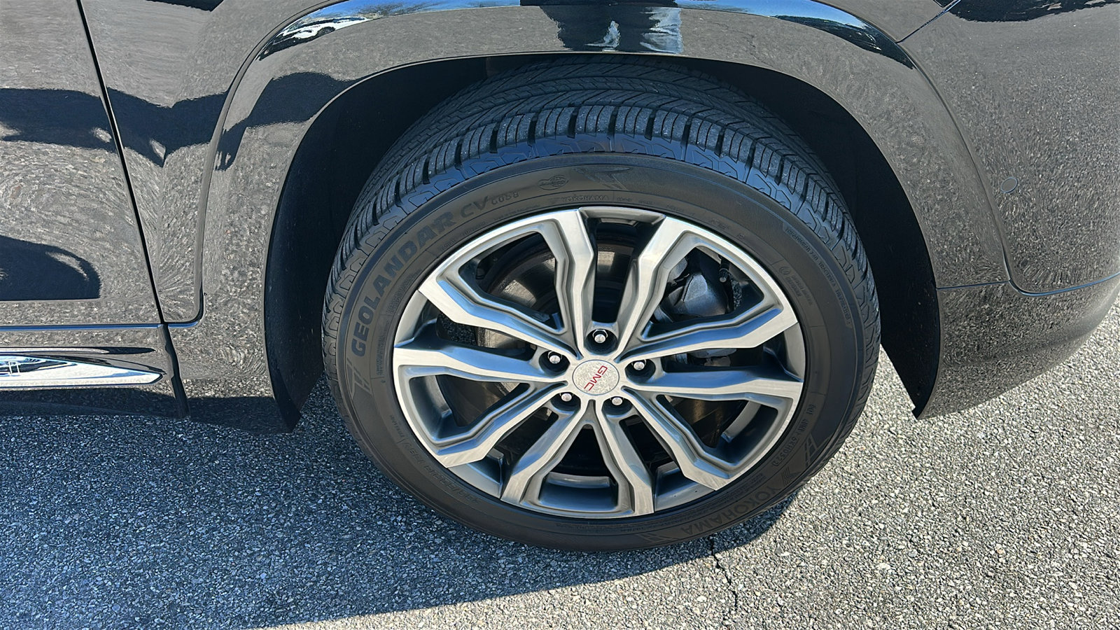 Used 2019 GMC Terrain Denali w/ Advanced Safety Package image 9