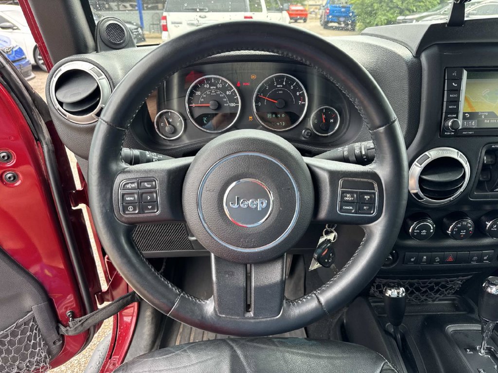 Used 2013 Jeep Wrangler Unlimited Rubicon w/ Connectivity Group AWD/4WD image 22