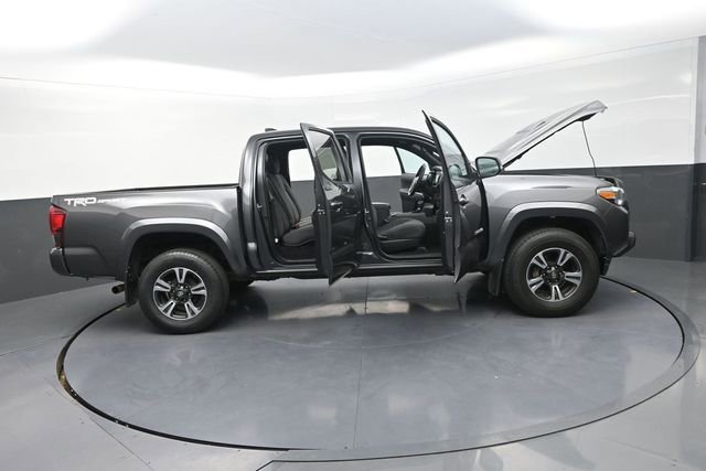 Used 2019 Toyota Tacoma TRD Sport image 48