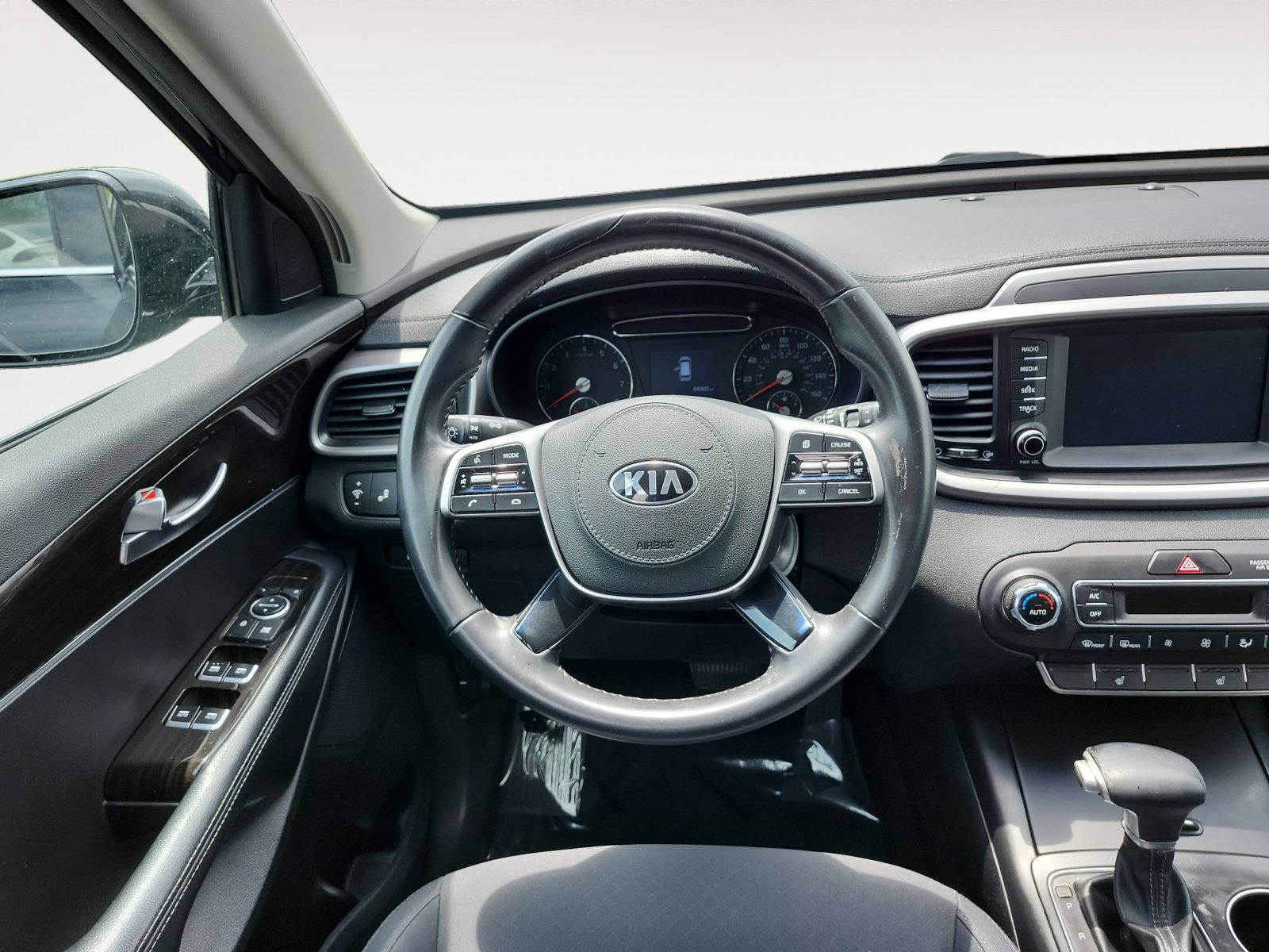 Used 2019 Kia Sorento S AWD/4WD image 12