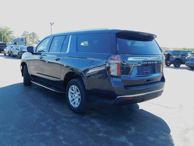 Used 2023 Chevrolet Suburban LT image 12