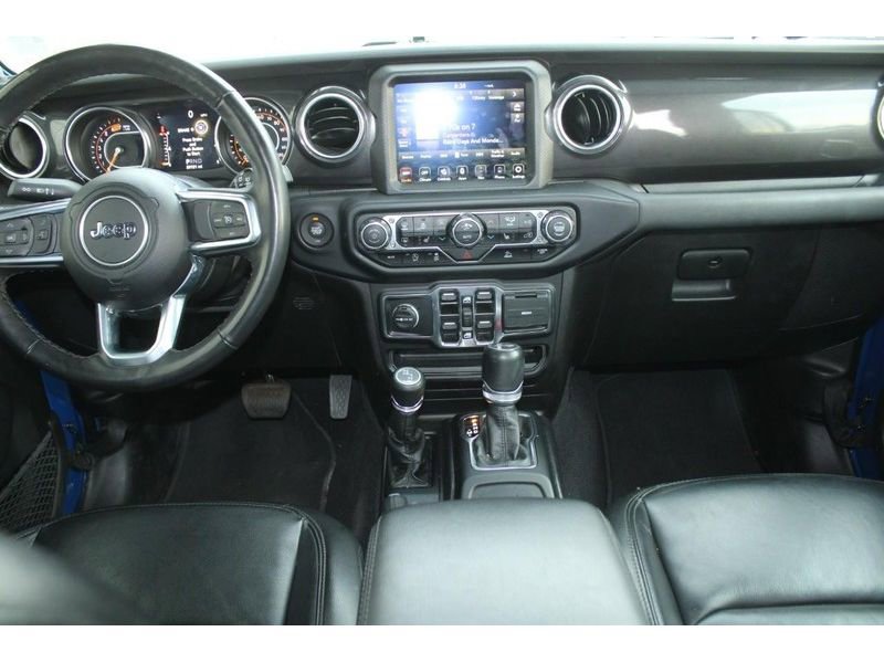 Used 2022 Jeep Wrangler Unlimited Sahara image 14