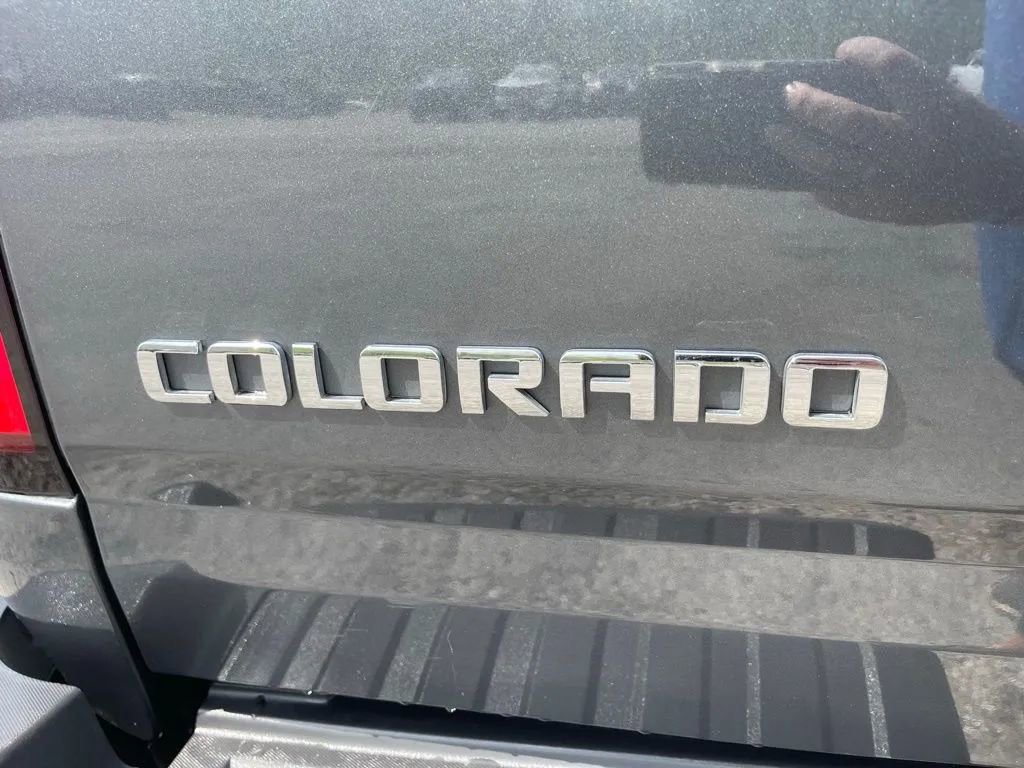 Used 2016 Chevrolet Colorado Z71 AWD/4WD image 11