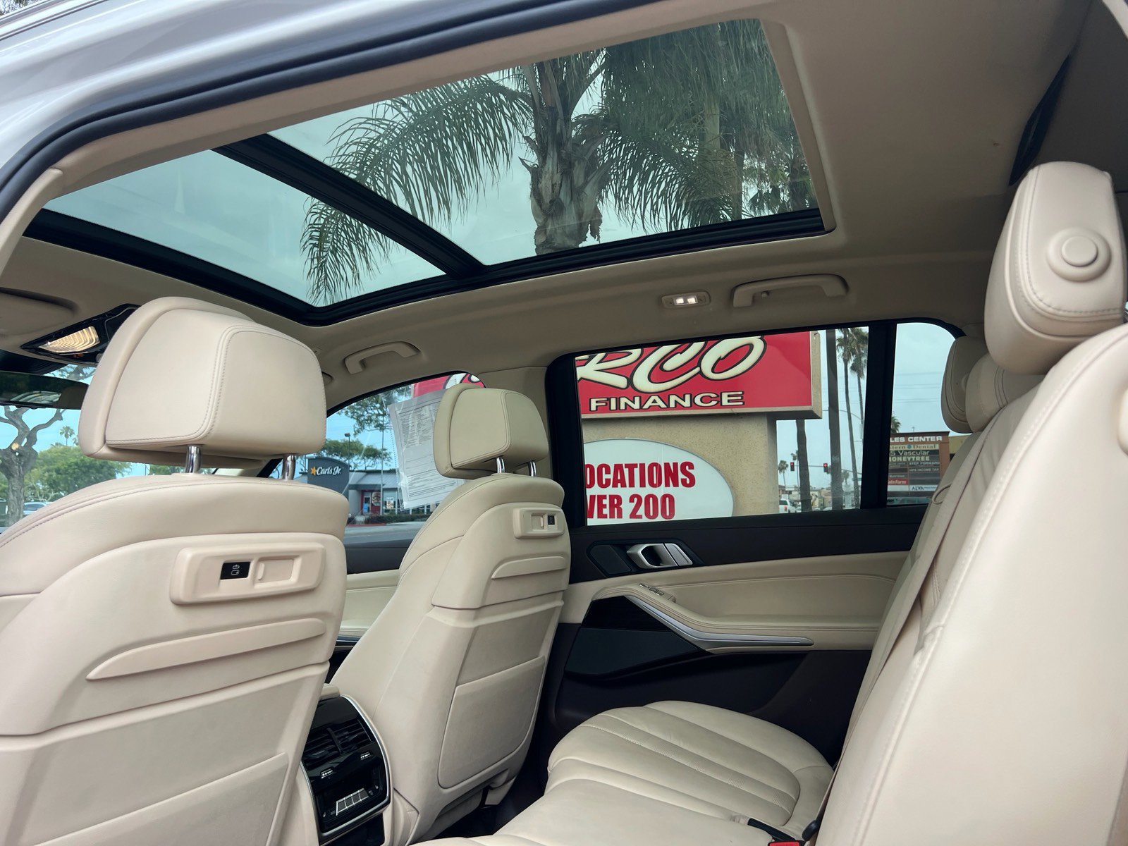 Used 2019 BMW X7 xDrive40i w/ Premium Package AWD/4WD image 32