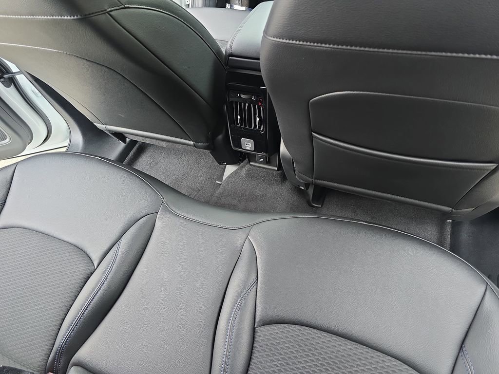 New 2026 Jeep Compass Latitude image 12