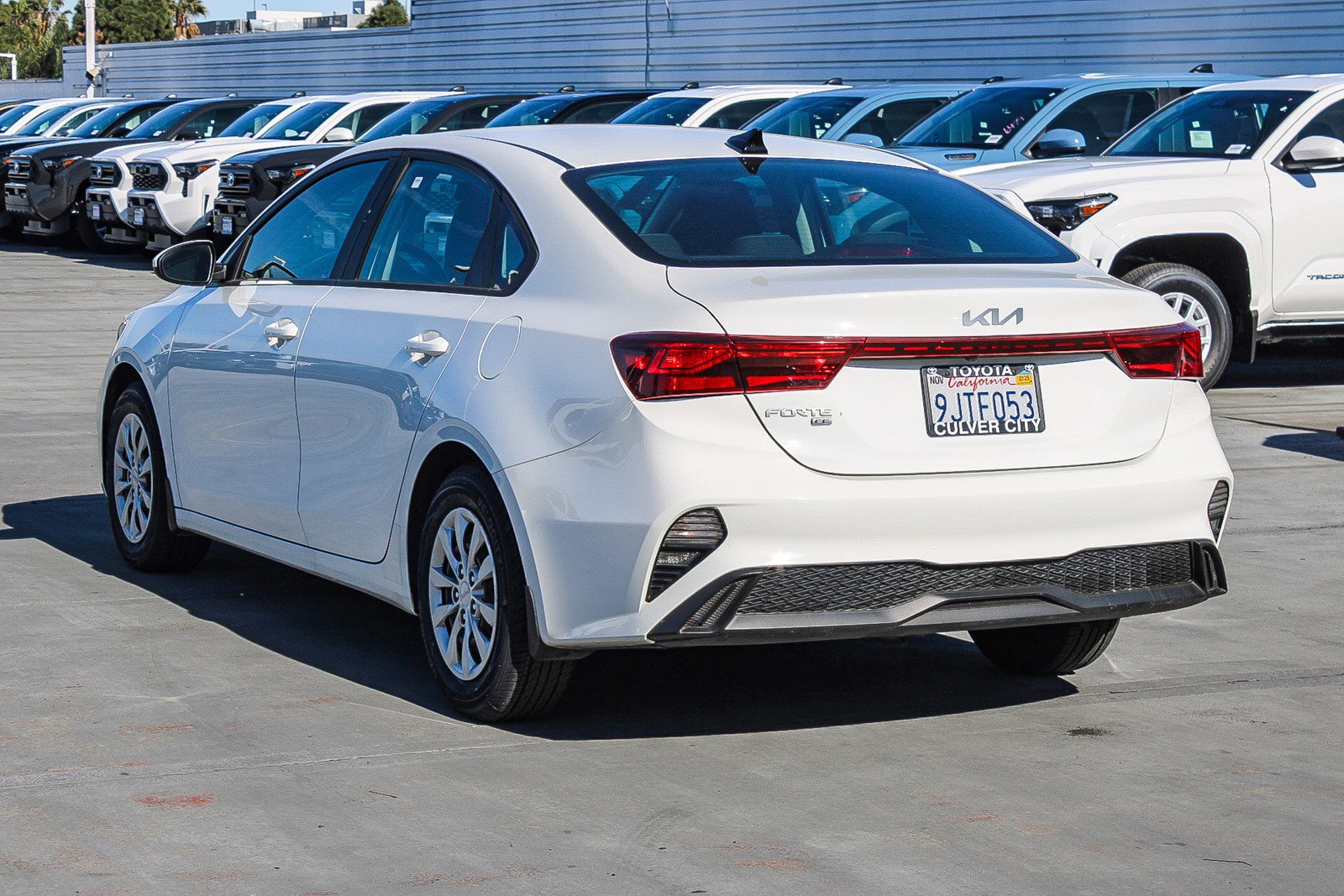 Used 2024 Kia Forte LX image 7