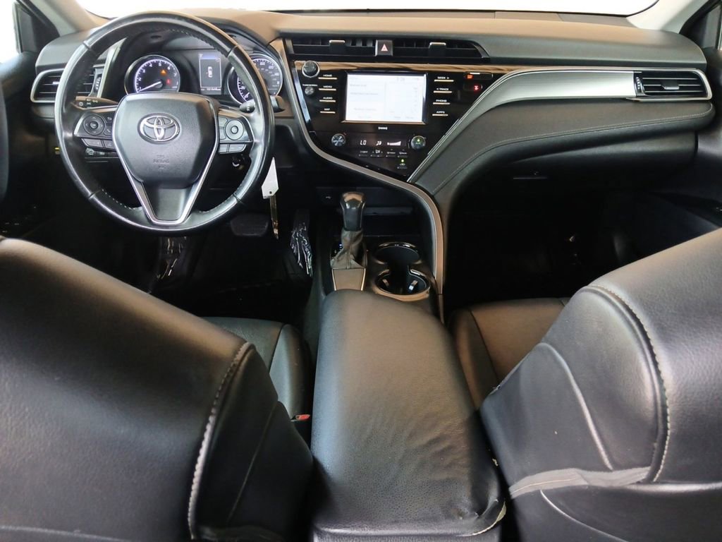 Used 2020 Toyota Camry SE FWD image 10