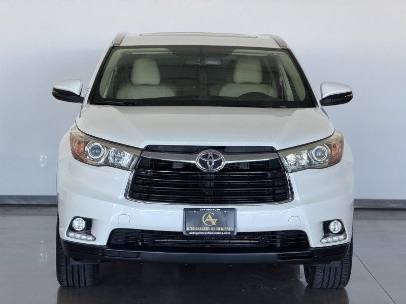 Used 2014 Toyota Highlander Limited FWD image 2