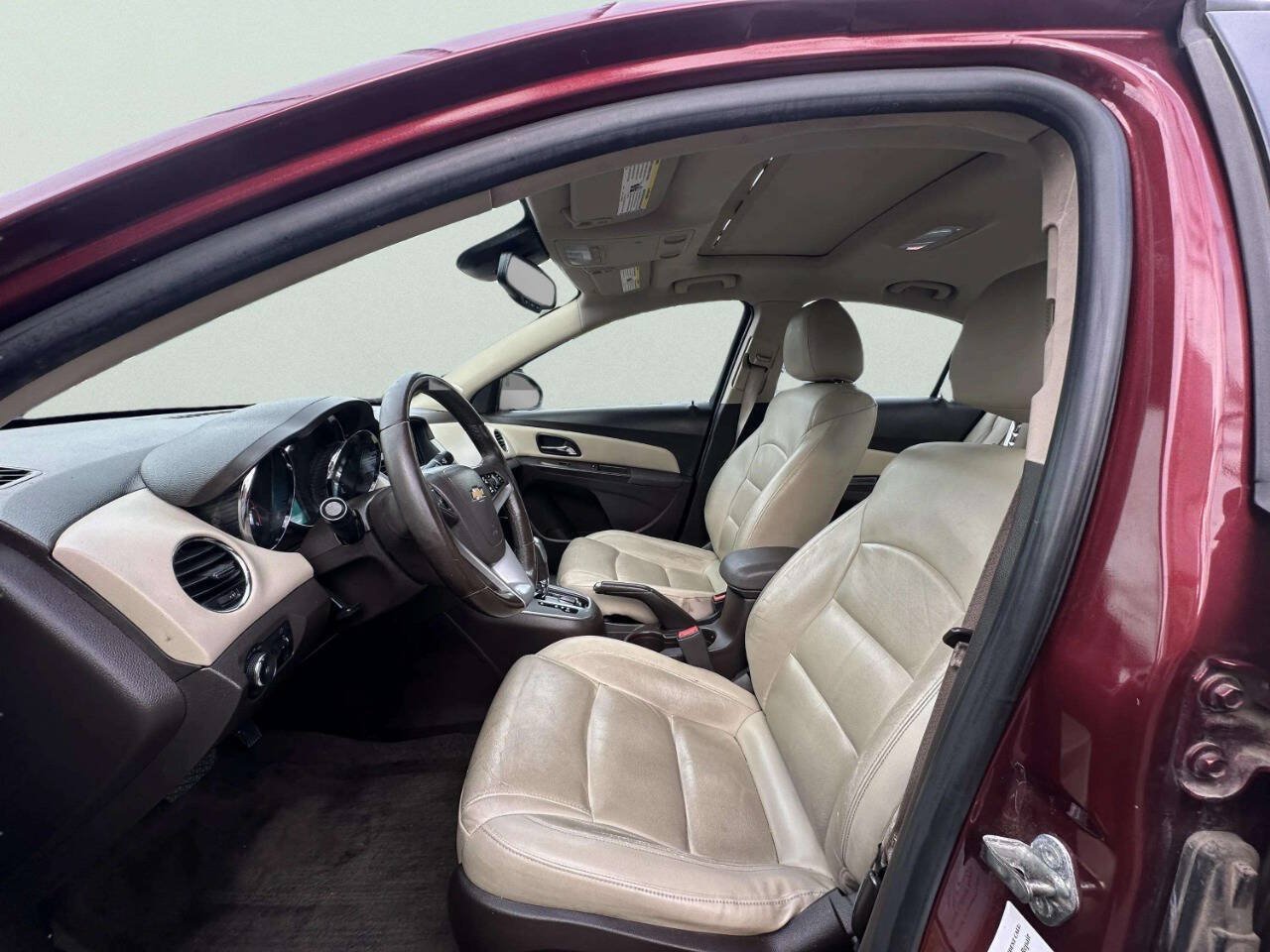 Used 2015 Chevrolet Cruze LTZ w/ Sun, Sound and Sport Package FWD image 16