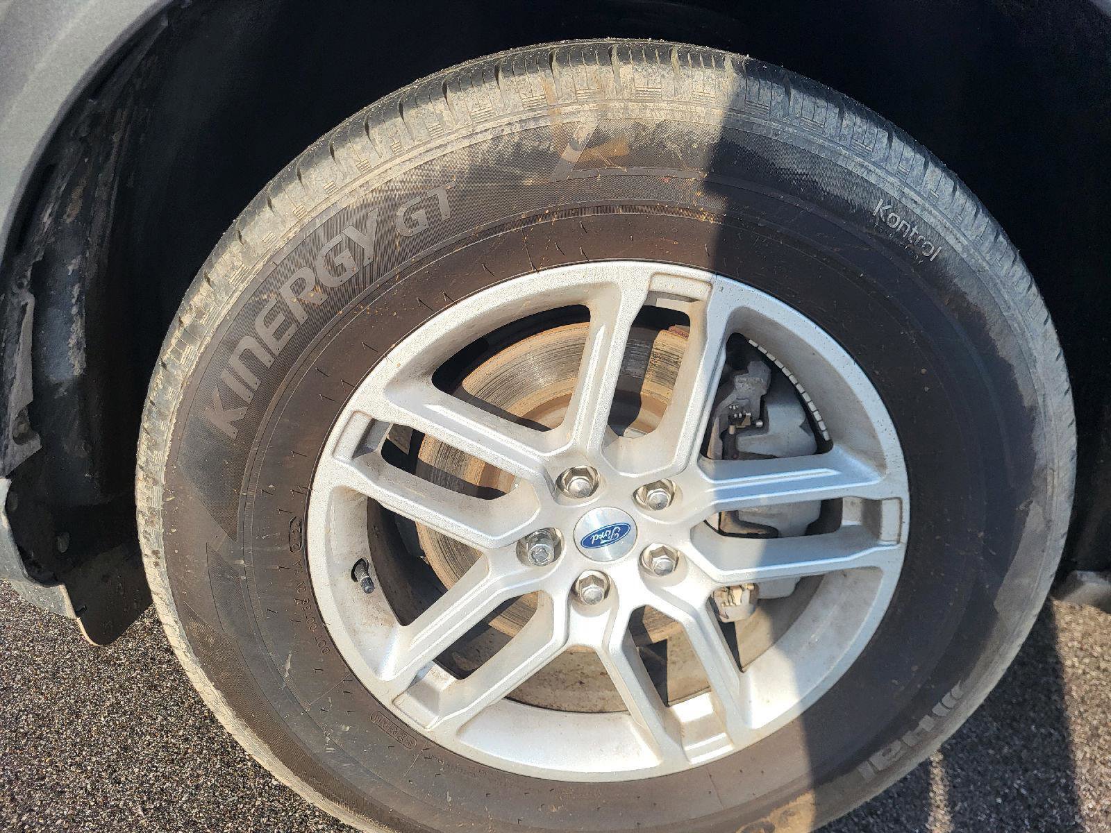 Used 2025 Ford Explorer Active image 16