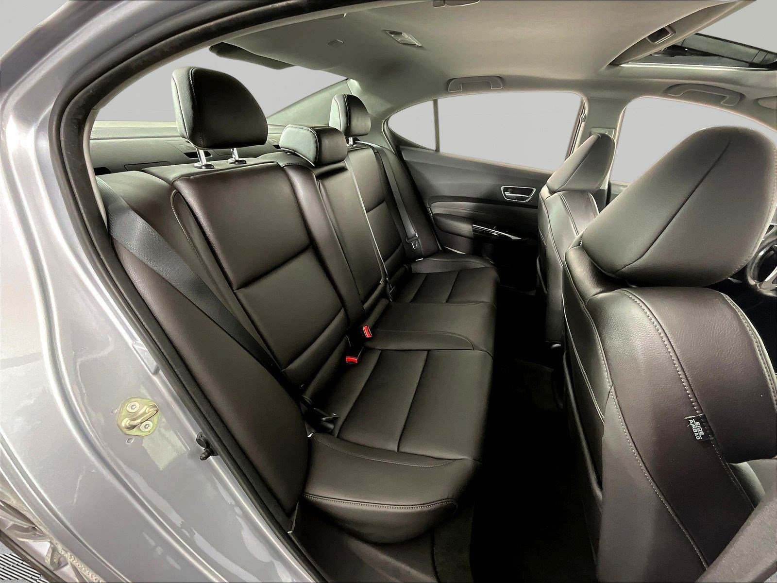 Used 2018 Acura TLX FWD image 23