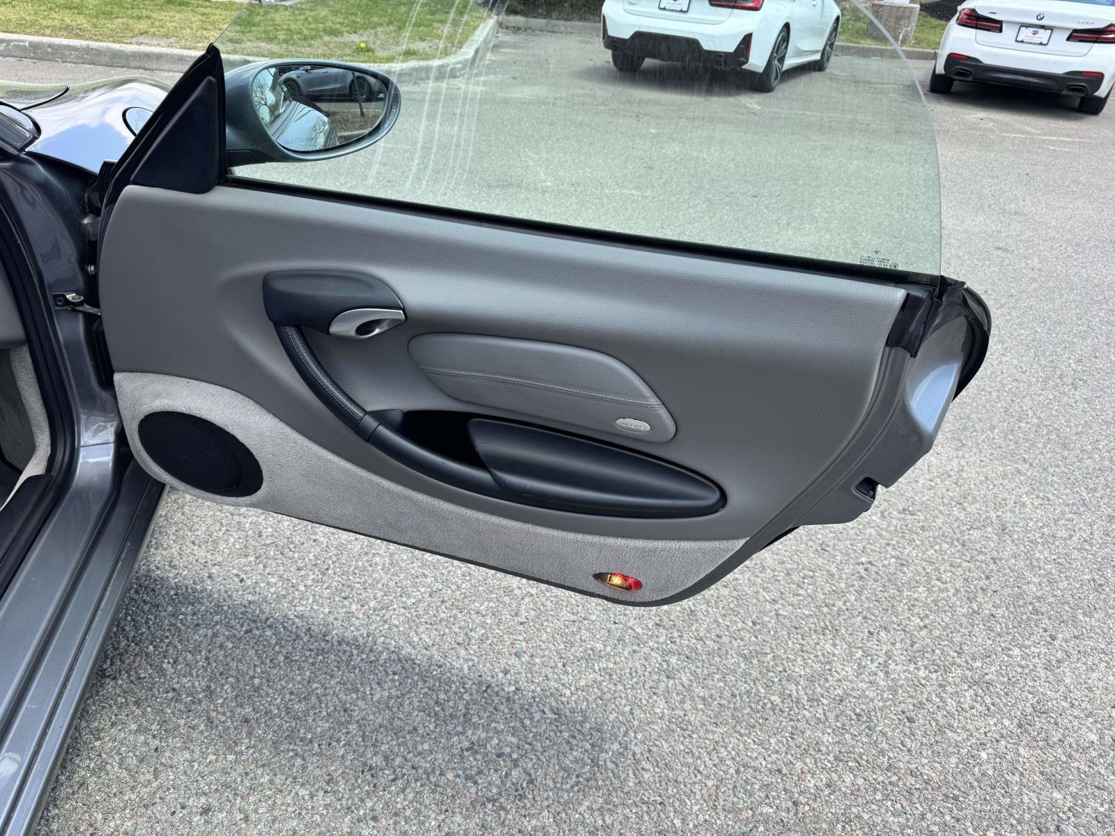 Used 2001 Porsche Boxster RWD image 19