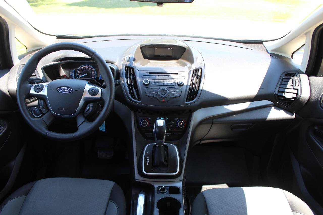 Used 2018 Ford C-MAX SE w/ Cold Weather Package FWD image 28