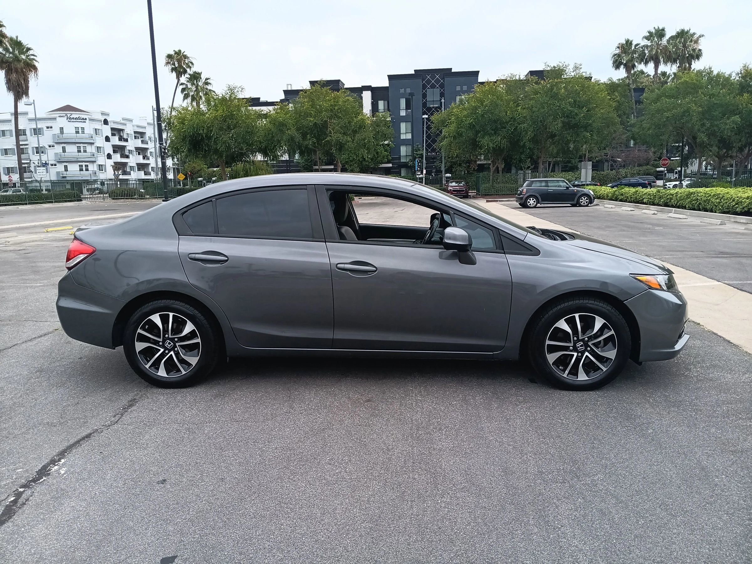 Used 2013 Honda Civic EX-L image 4