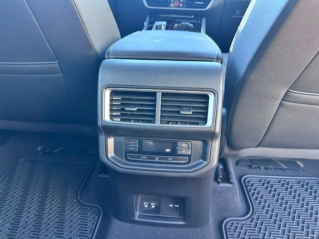 Used 2026 Volkswagen Atlas SE w/ Panoramic Sunroof Package FWD image 34