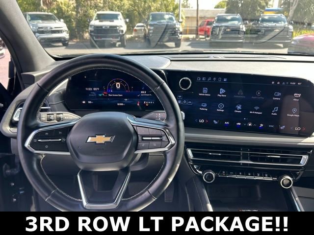 Used 2025 Chevrolet Traverse LT FWD image 18