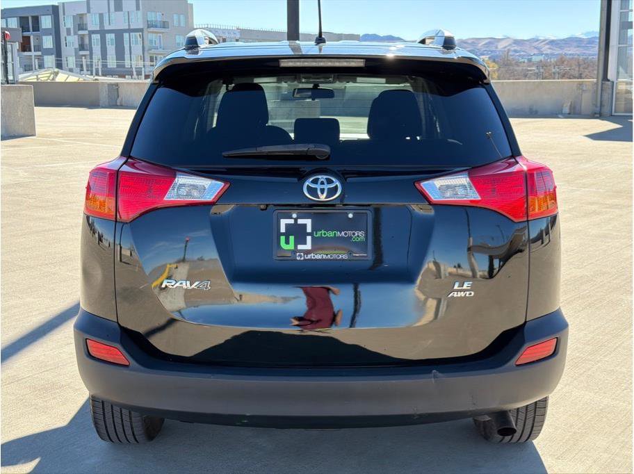 Used 2015 Toyota RAV4 LE image 7