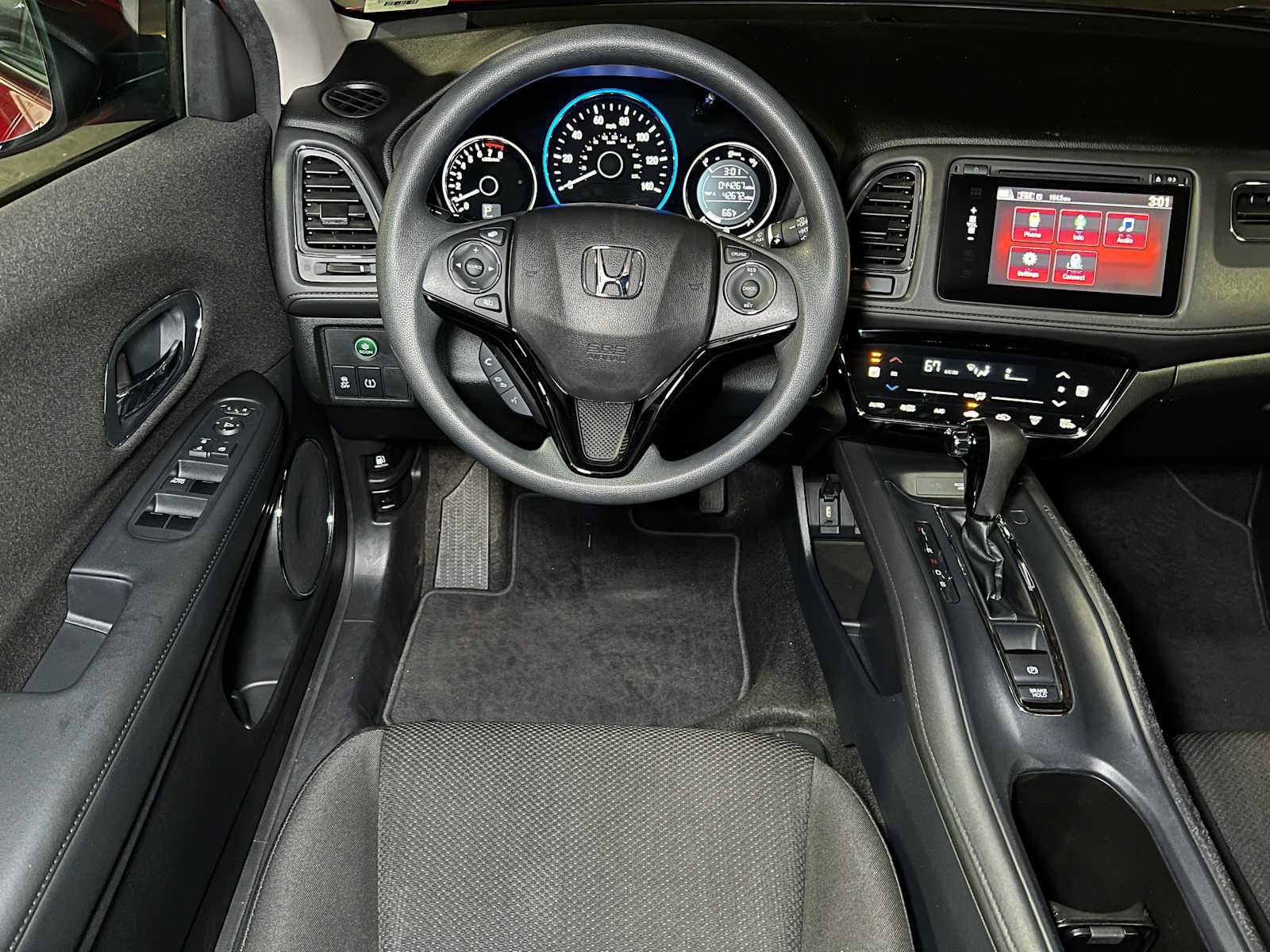 Used 2017 Honda HR-V EX image 35