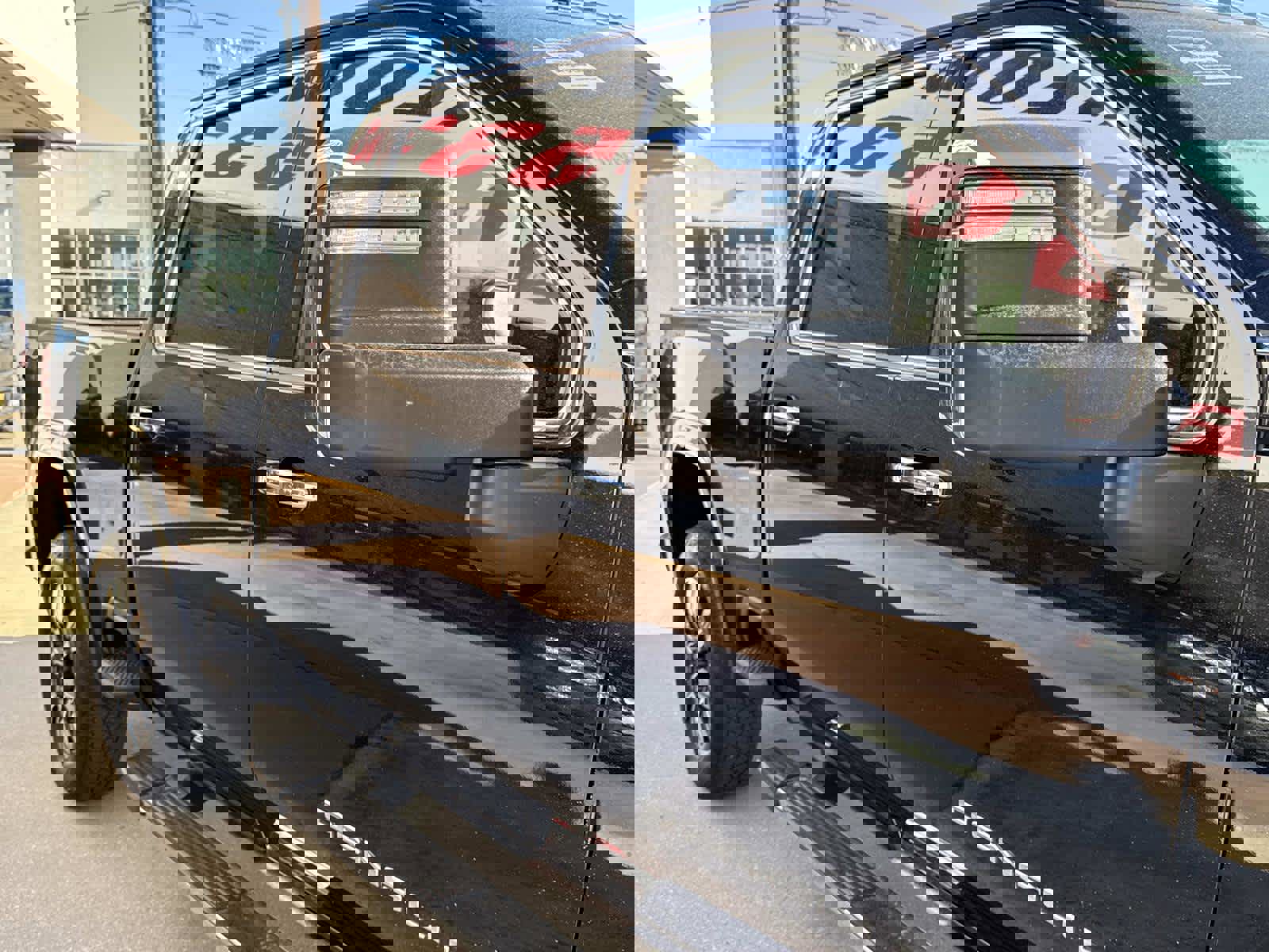 Used 2024 GMC Sierra 2500 Denali w/ Denali Reserve Package image 15