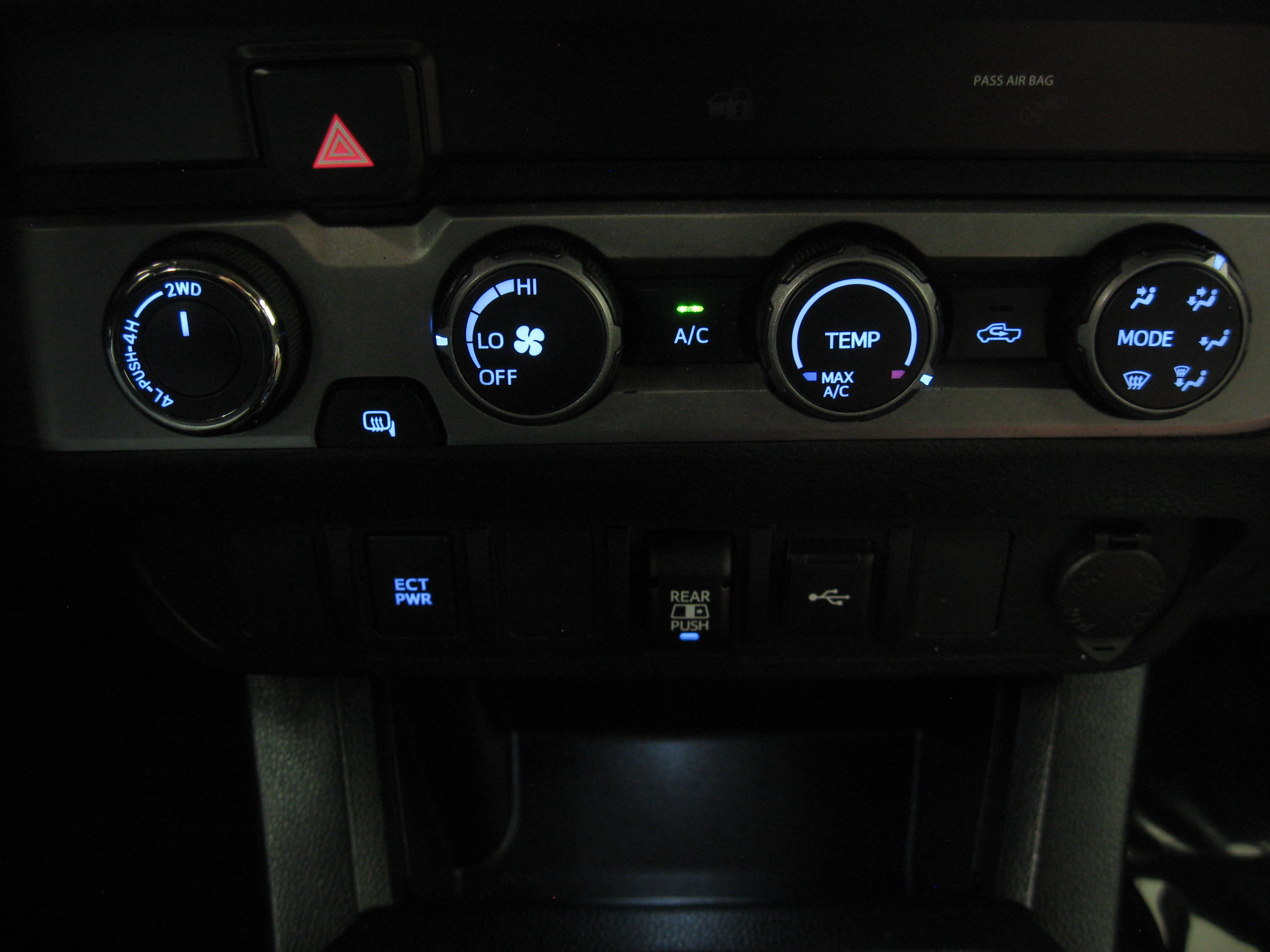 Used 2020 Toyota Tacoma SR5 image 17