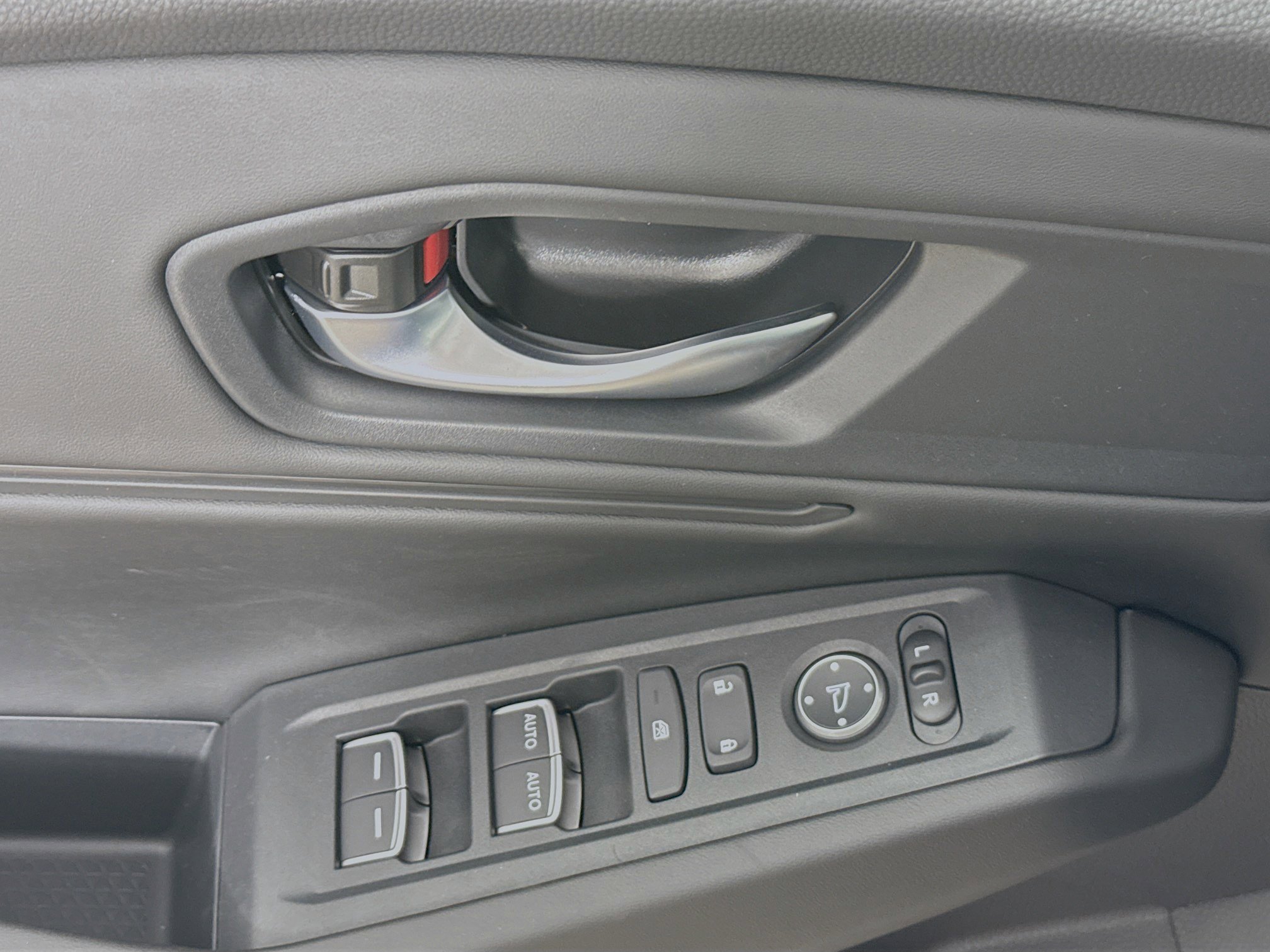 New 2025 Honda Accord SE image 19