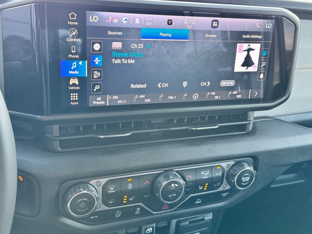 Used 2024 Jeep Wrangler Willys AWD/4WD image 21