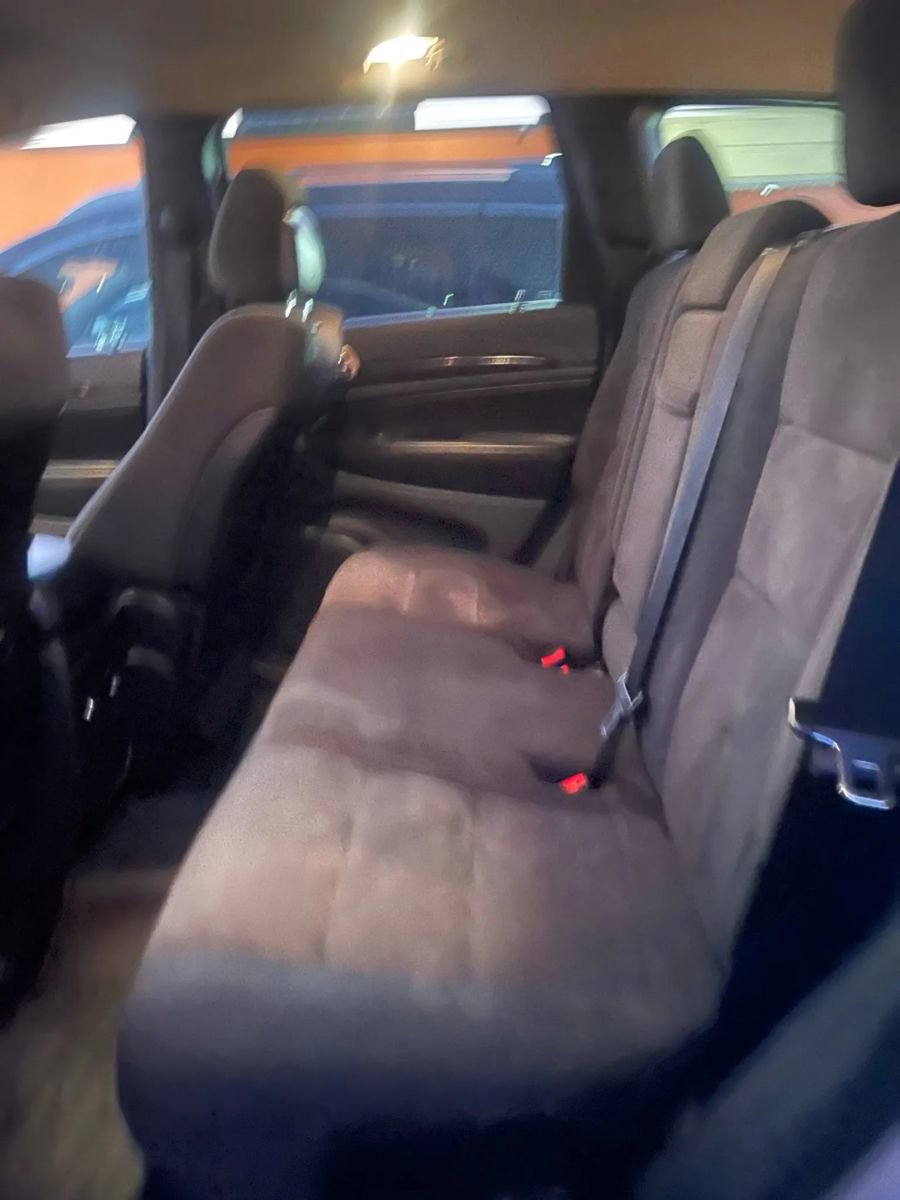 Used 2012 Jeep Grand Cherokee Laredo w/ Laredo E Group image 8