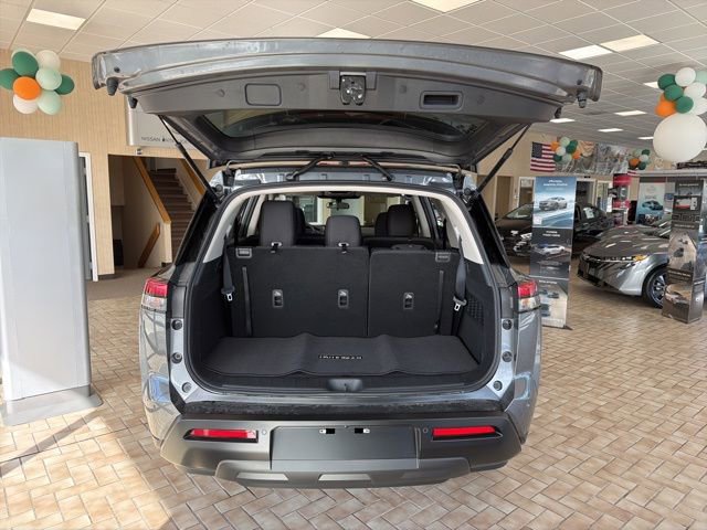 New 2026 Nissan Pathfinder S image 13