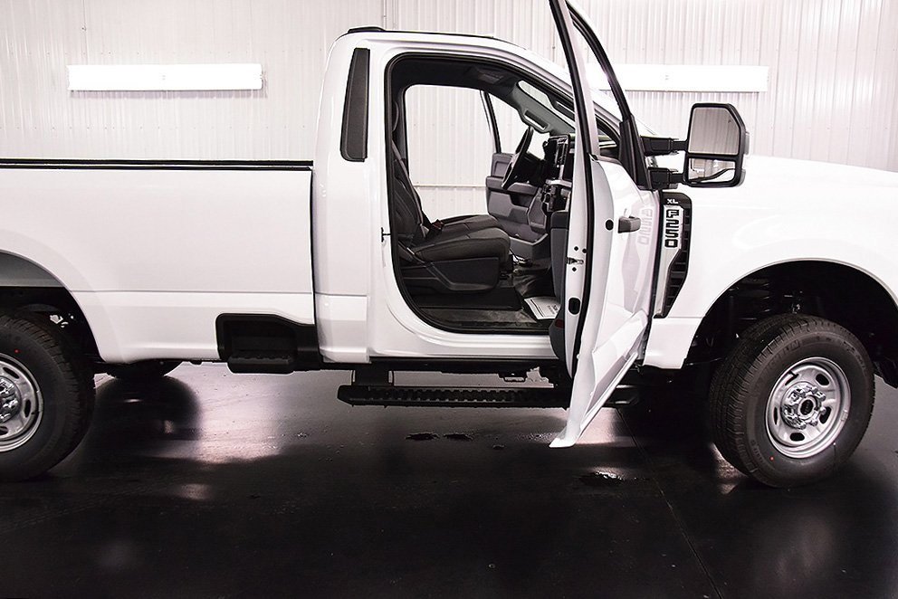 New 2026 Ford F250 XL w/ XL Chrome Package image 31