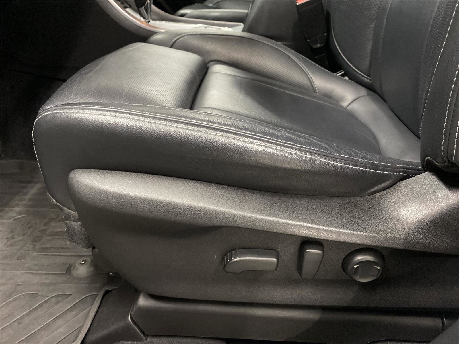 Used 2022 Subaru Ascent Limited AWD/4WD image 18