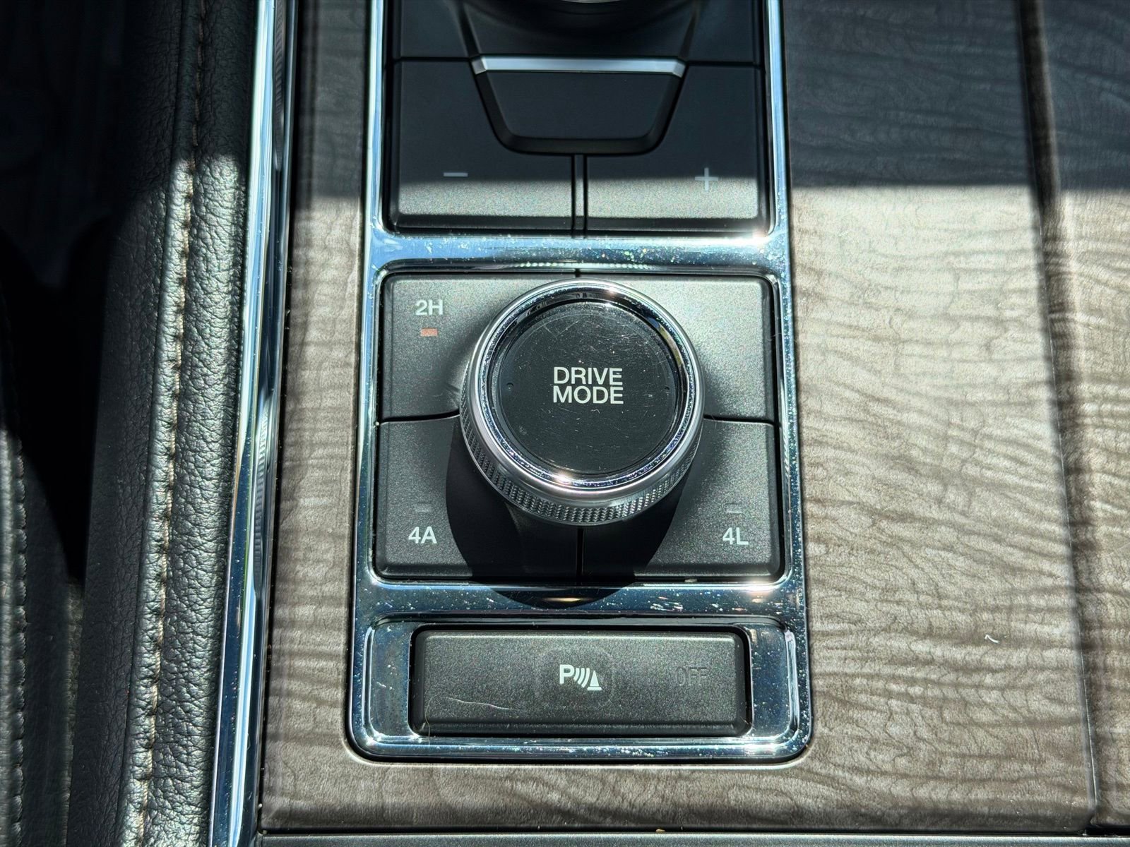 Used 2021 Ford Expedition Limited AWD/4WD image 28