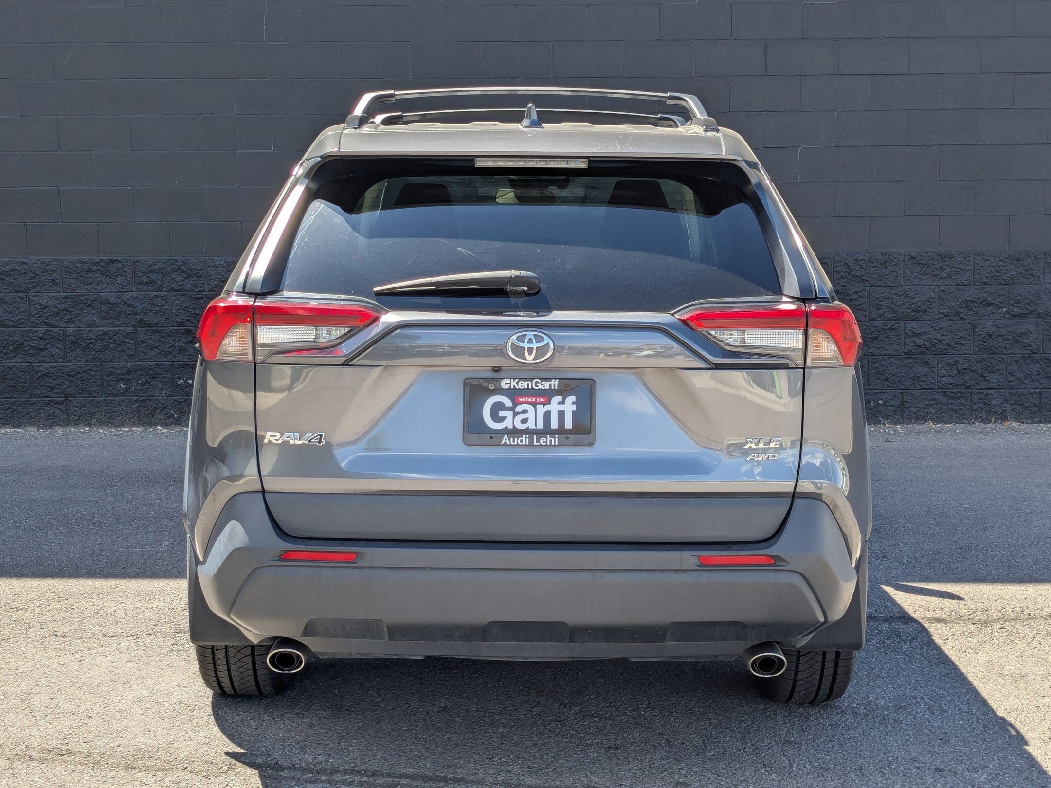 Used 2021 Toyota RAV4 XLE Premium AWD/4WD image 4