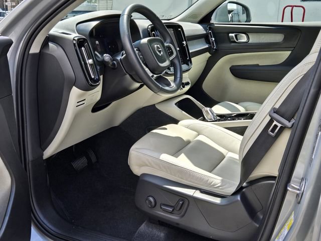 Certified 2024 Volvo XC40 B5 Plus image 15