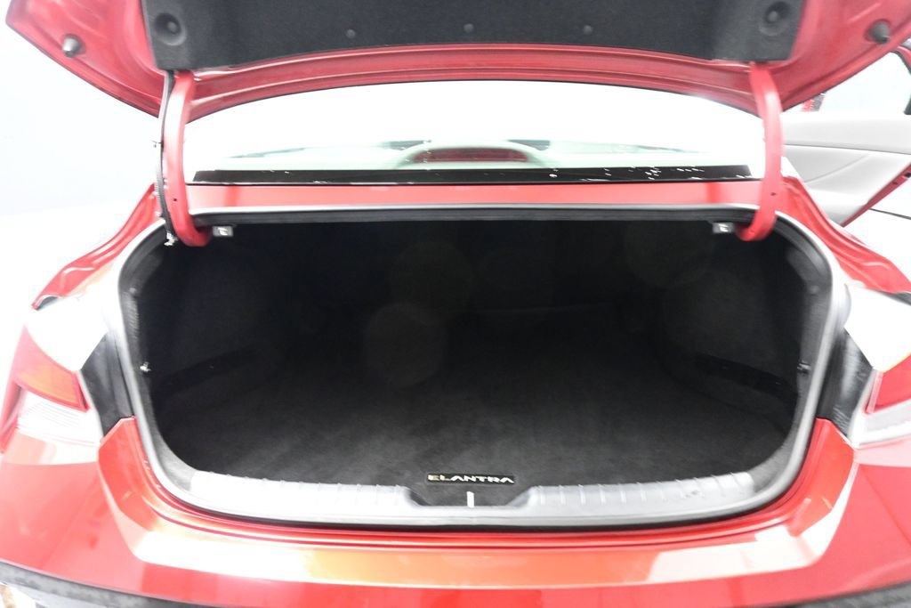 Used 2024 Hyundai Elantra SEL FWD image 23