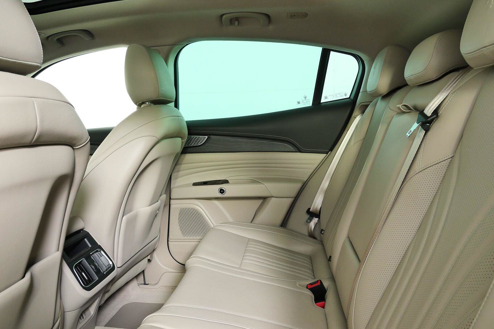 Used 2023 Maserati Grecale GT AWD/4WD image 19