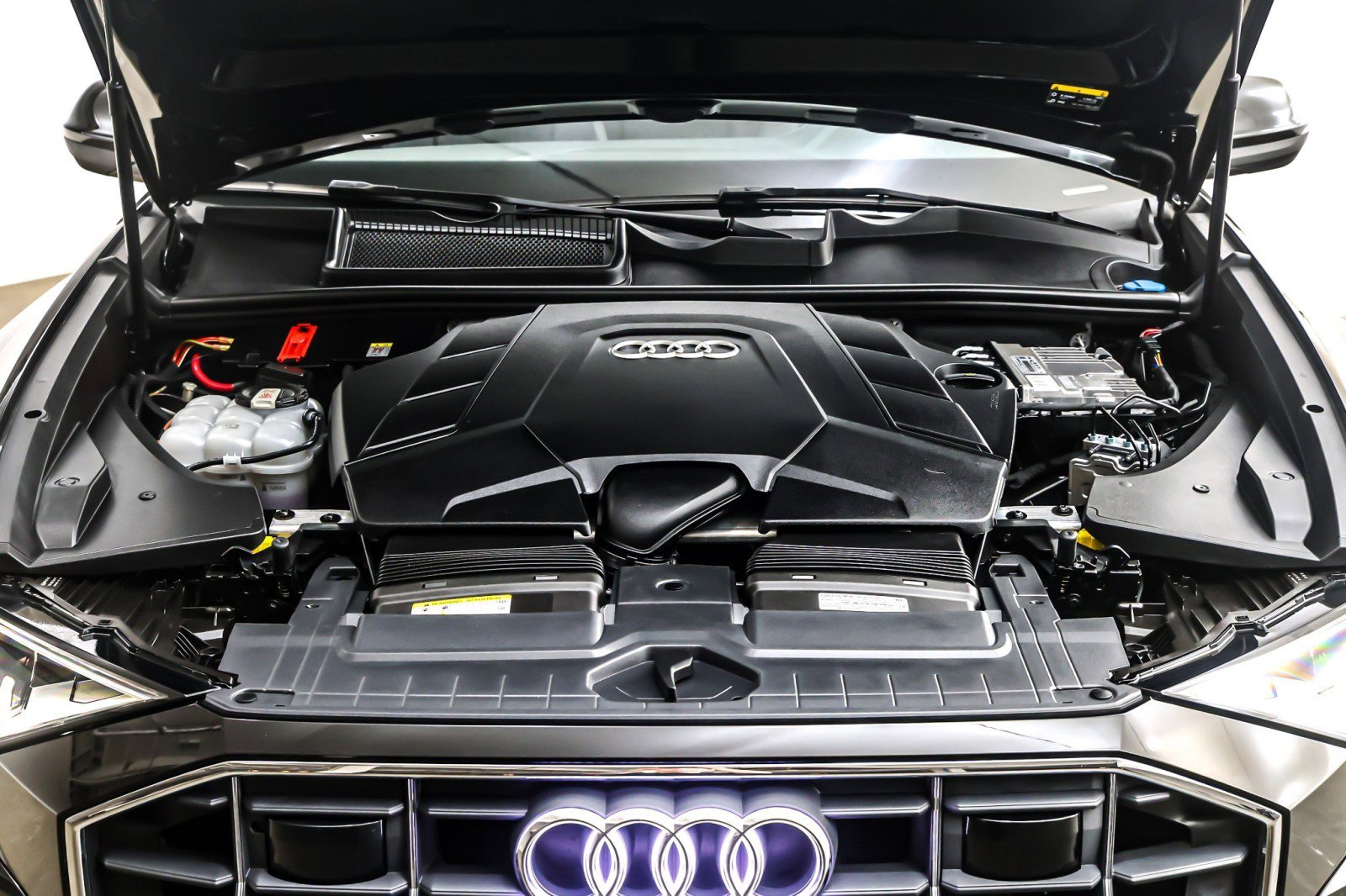 Used 2023 Audi Q8 Premium Plus w/ Premium Plus Package image 12