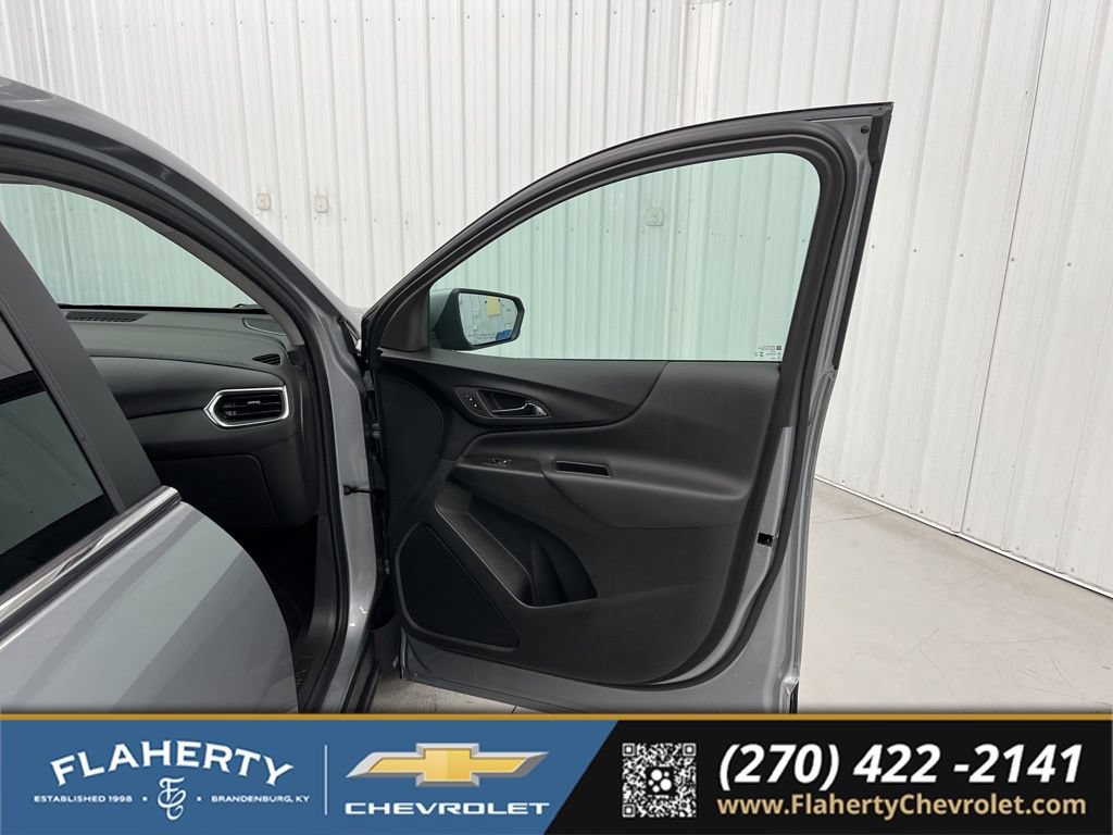 Used 2024 Chevrolet Equinox LT FWD image 14