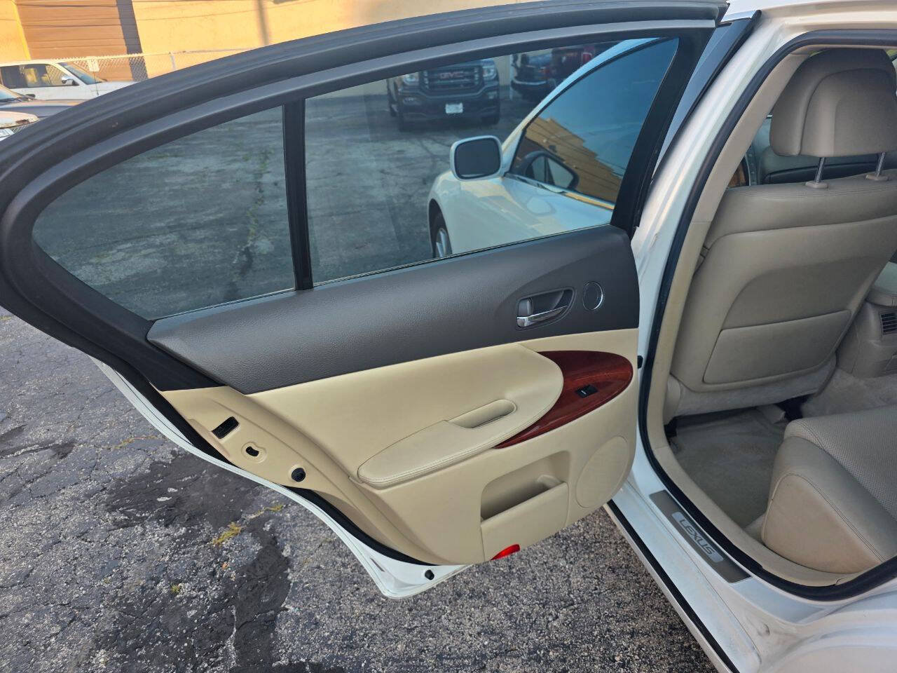 Used 2006 Lexus GS 300 w/ Preferred Accessory Pkg RWD image 36