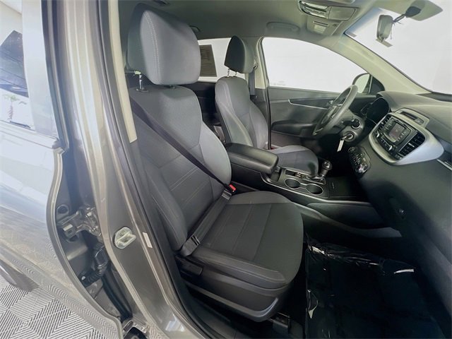 Used 2017 Kia Sorento LX image 29