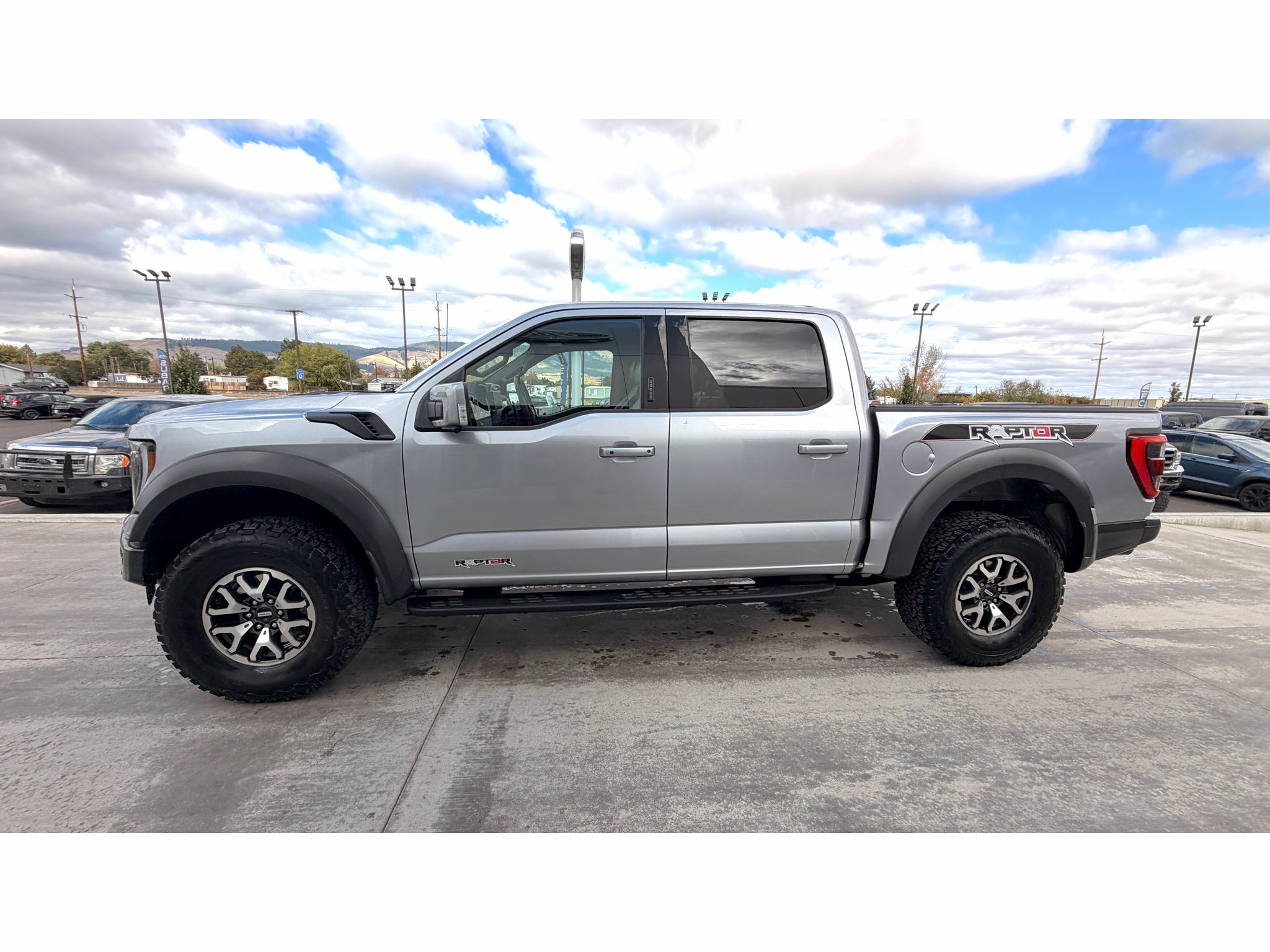 Used 2023 Ford F150 Raptor AWD/4WD image 4