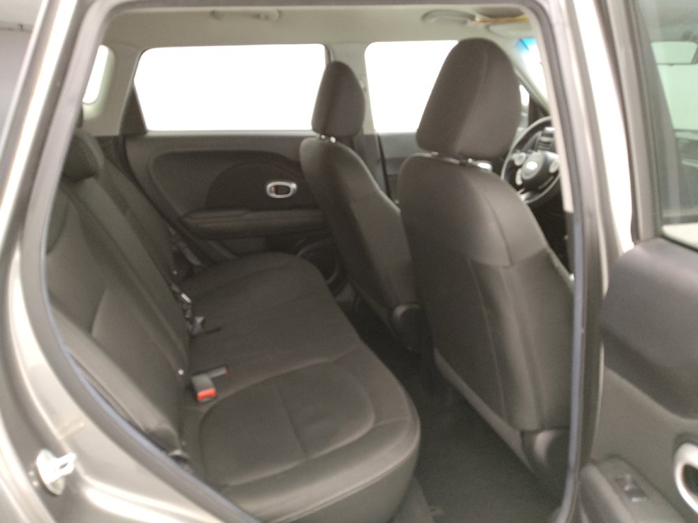 Used 2016 Kia Soul image 19