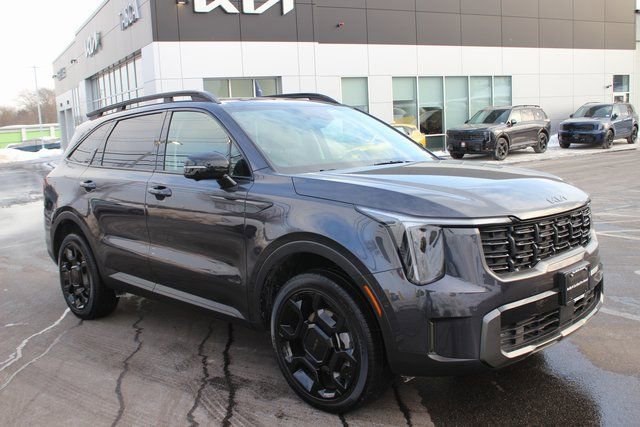 Used 2025 Kia Sorento SX image 1